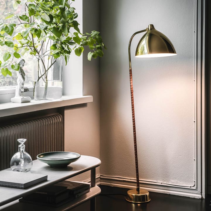 Lisa vloerlamp, messing Innolux