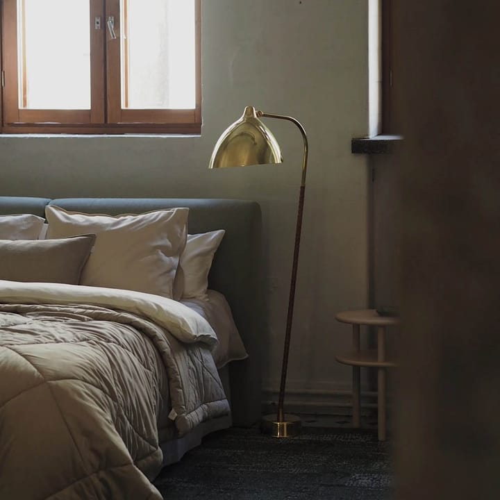 Lisa vloerlamp, messing Innolux
