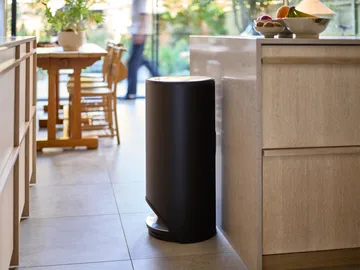 Joseph Joseph Arc pedaalemmer 30 L - Carbon black - Joseph Joseph