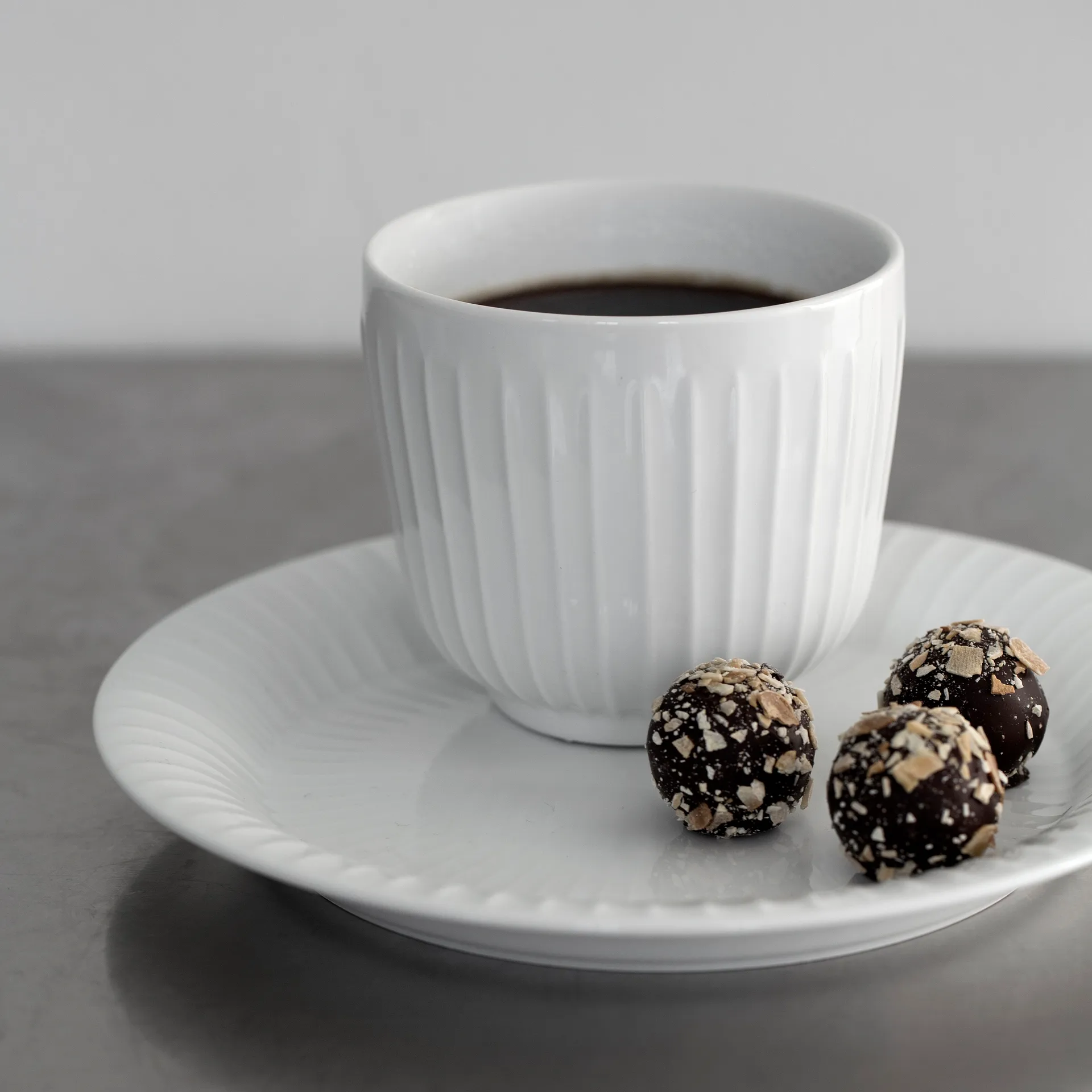 Hammershøi bord wit, Ø 19 cm. Kähler