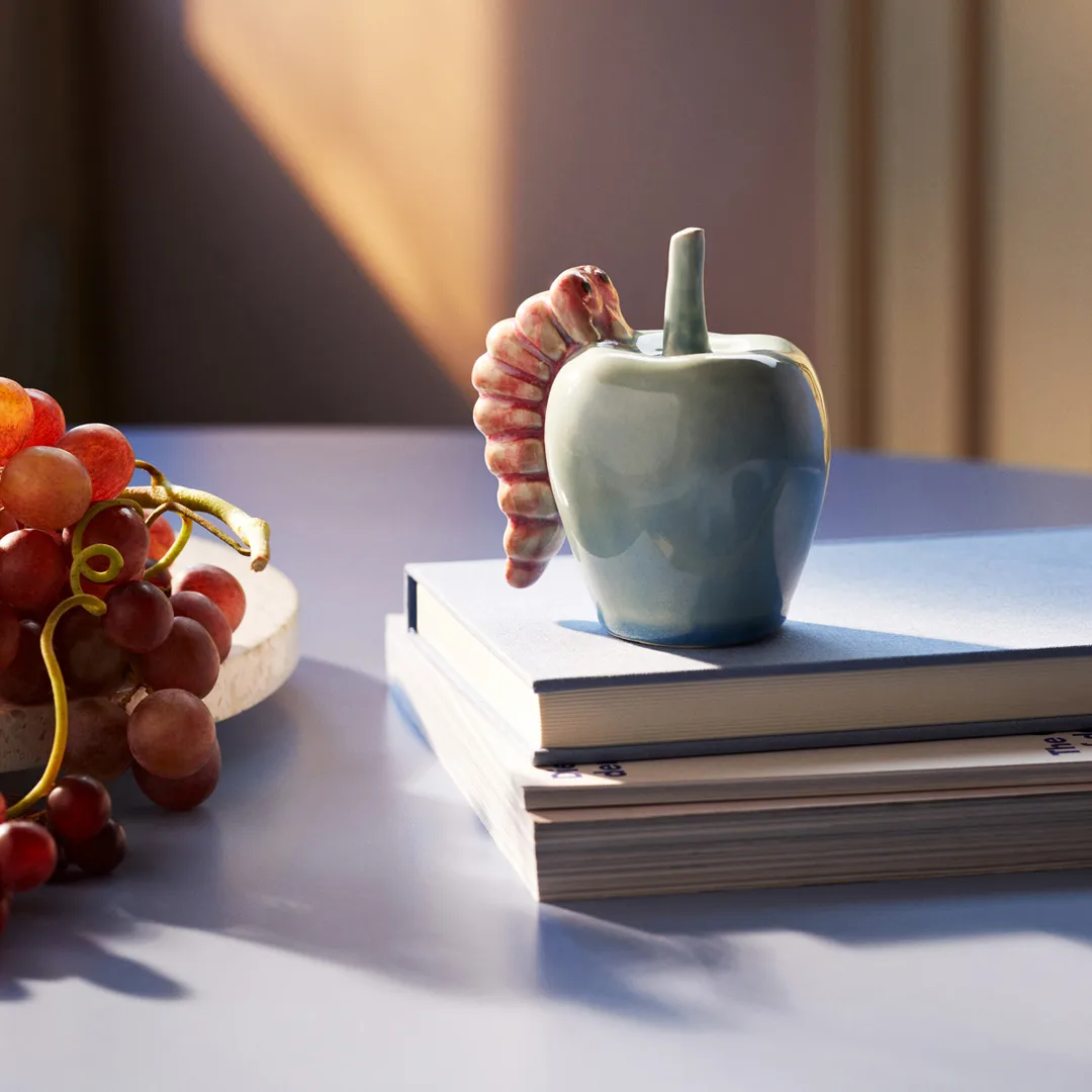 Poppery appel met larvendecoratie, Mint-pink Kähler