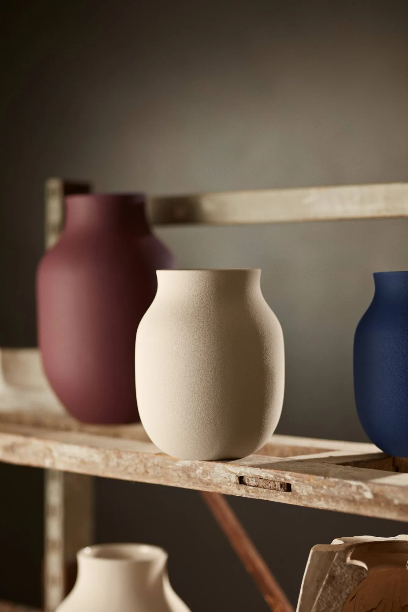 Studio Omaggio vaas, Bordeaux, 31 cm Kähler