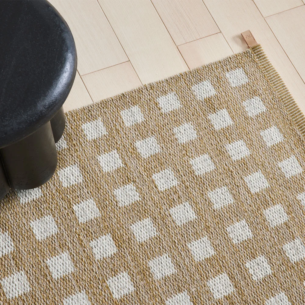 Sugar Cube Icon vloerkleed, Yellow ochre 484 160x240 cm Kasthall