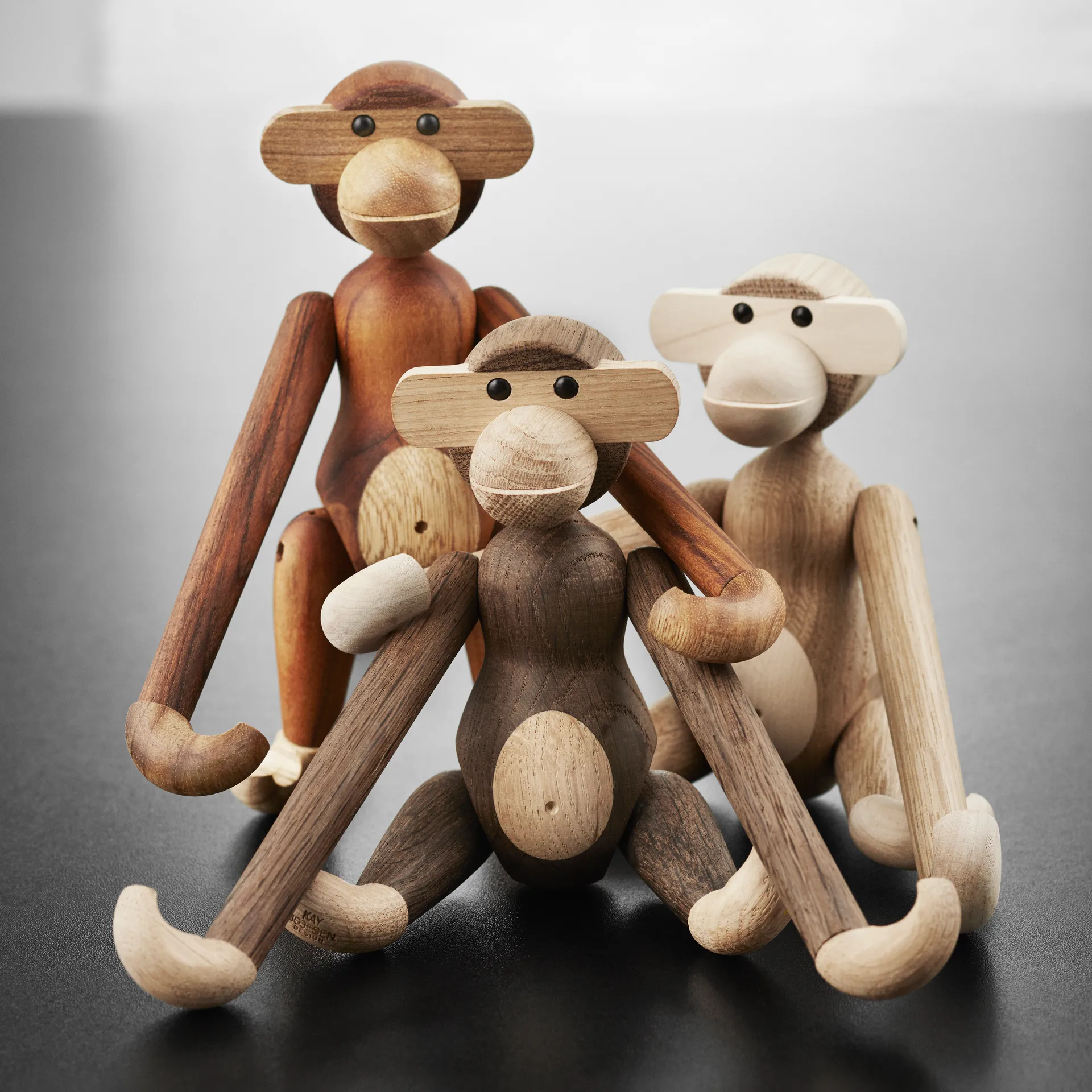 Kay Bojesen houten aap klein, eiken - gerookt eiken, 20 cm Kay Bojesen Denmark