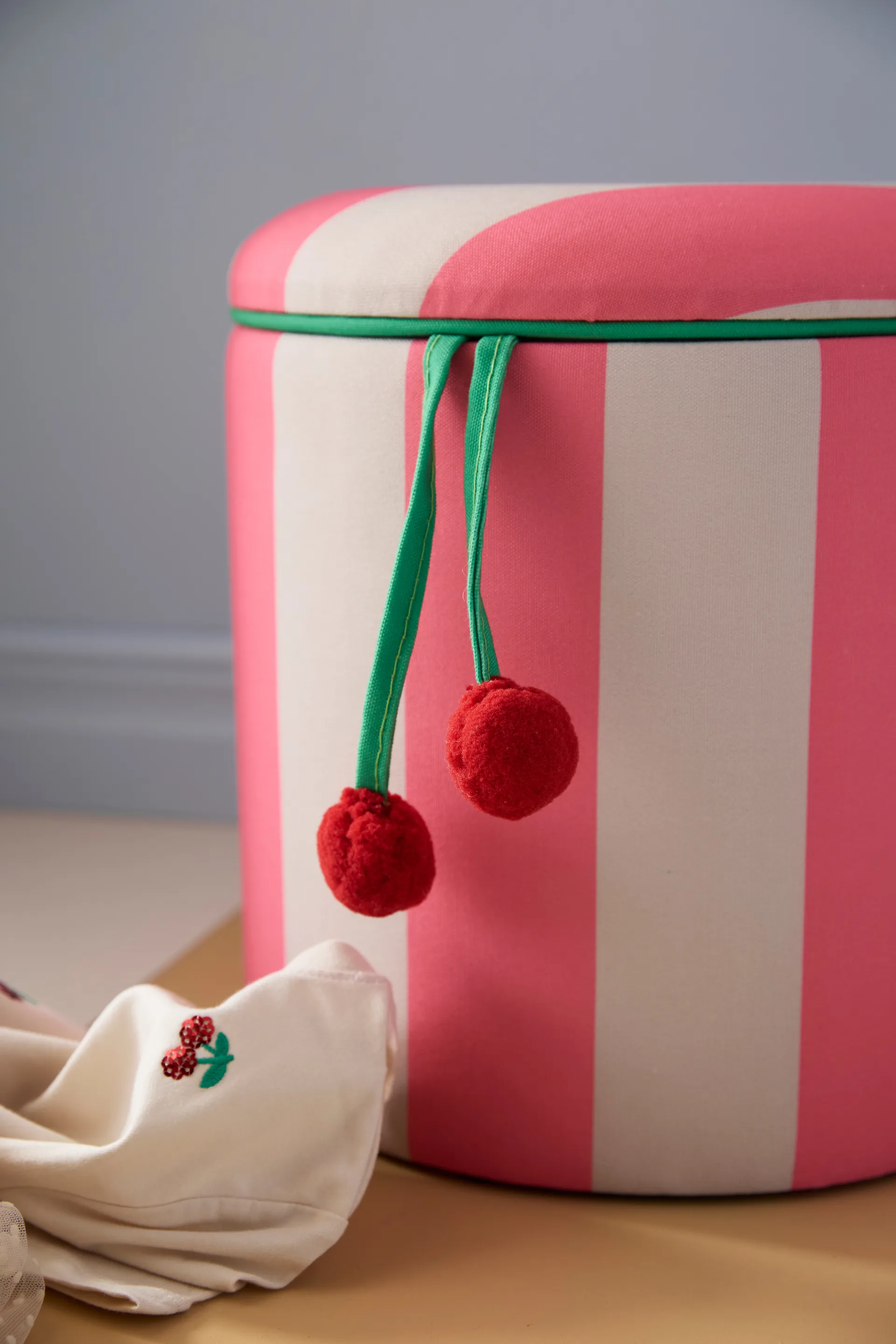 Cilinder zitpoef met opbergruimte, Roze, Ø40x30,5 cm Kid's Concept