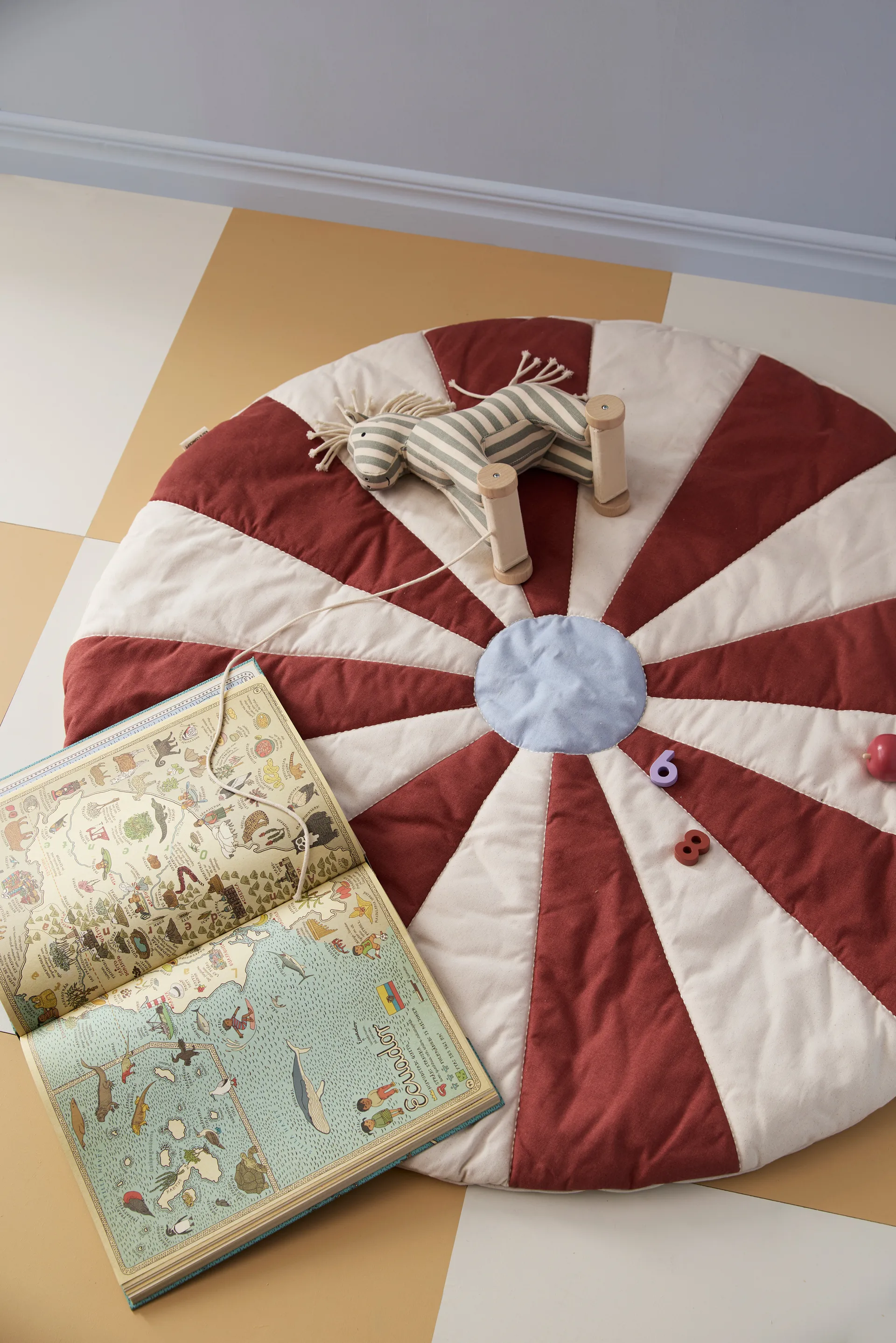 Circus speelmat, Rood, Ø112x2 cm Kid's Concept