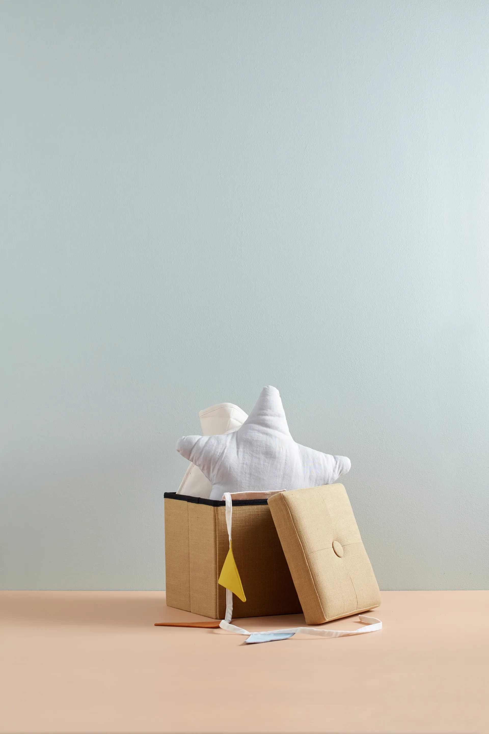 Kid's Base zitpoef met opbergruimte, Geel Kid's Concept