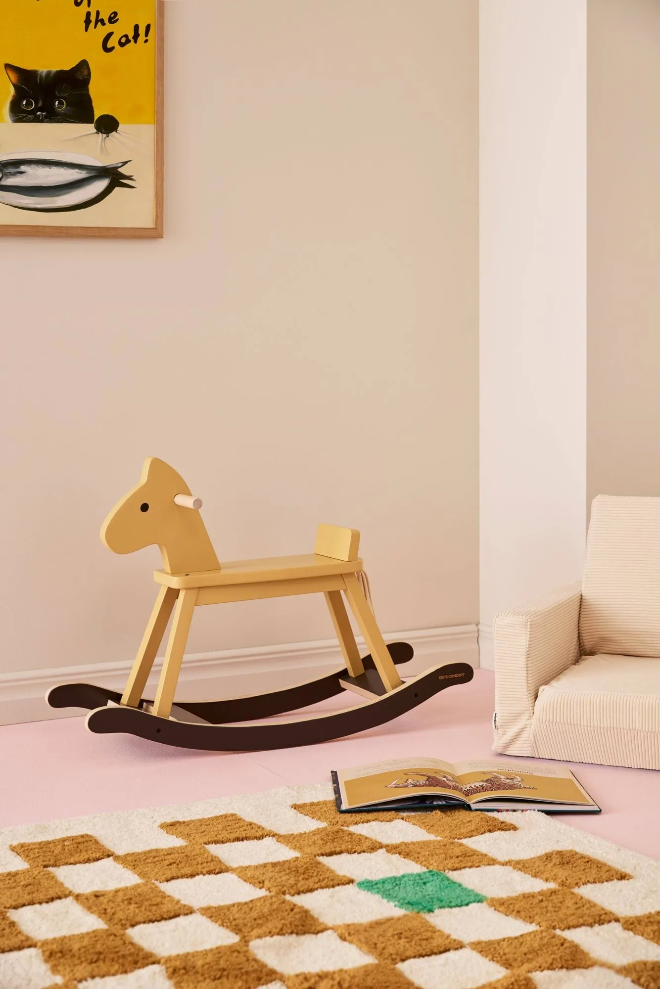 Kid's Concept hobbelpaard, Honinggeel Kid's Concept