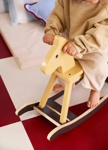 Kid's Concept hobbelpaard - Honinggeel - Kid's Concept
