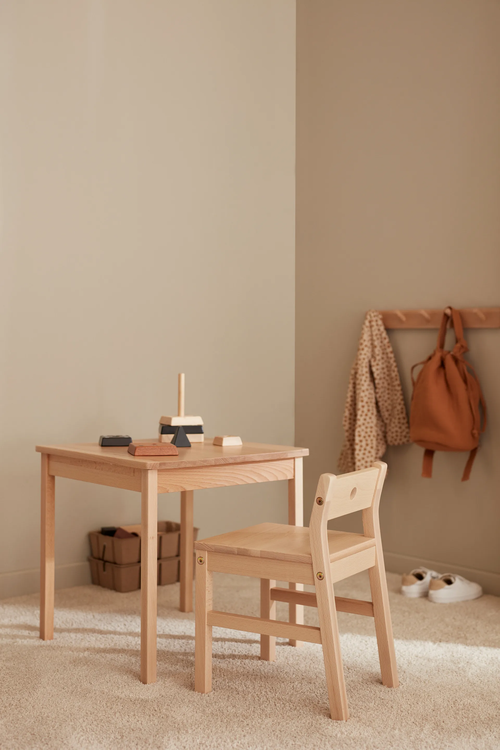 Saga tafel, Beuken Kid's Concept
