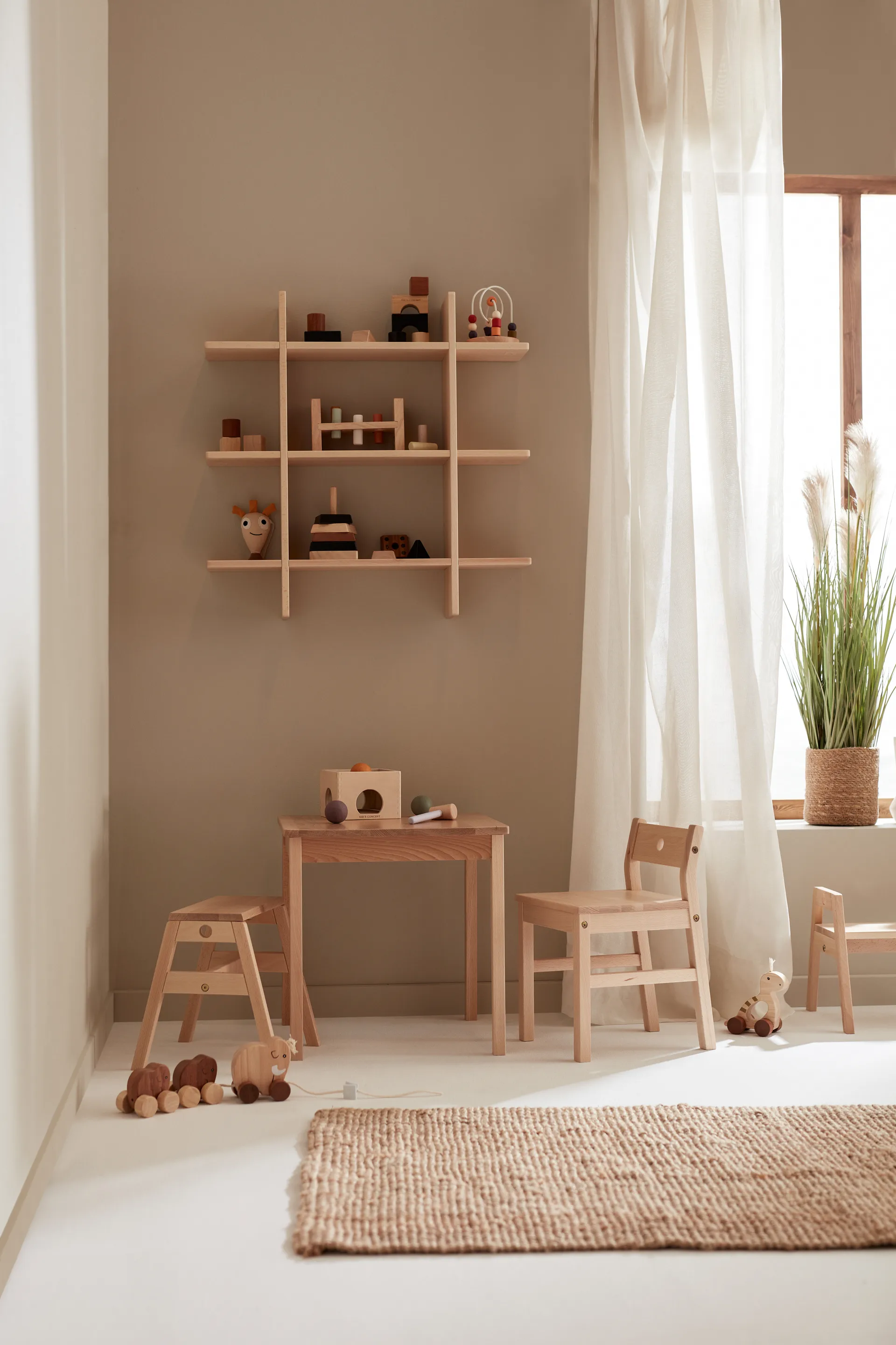 Saga tafel, Beuken Kid's Concept