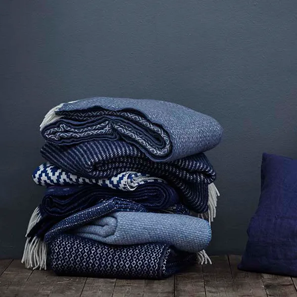 Chevron wollen deken, Donkerblauw Klippan Yllefabrik