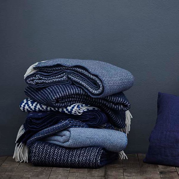 Chevron wollen deken, donkerblauw Klippan Yllefabrik