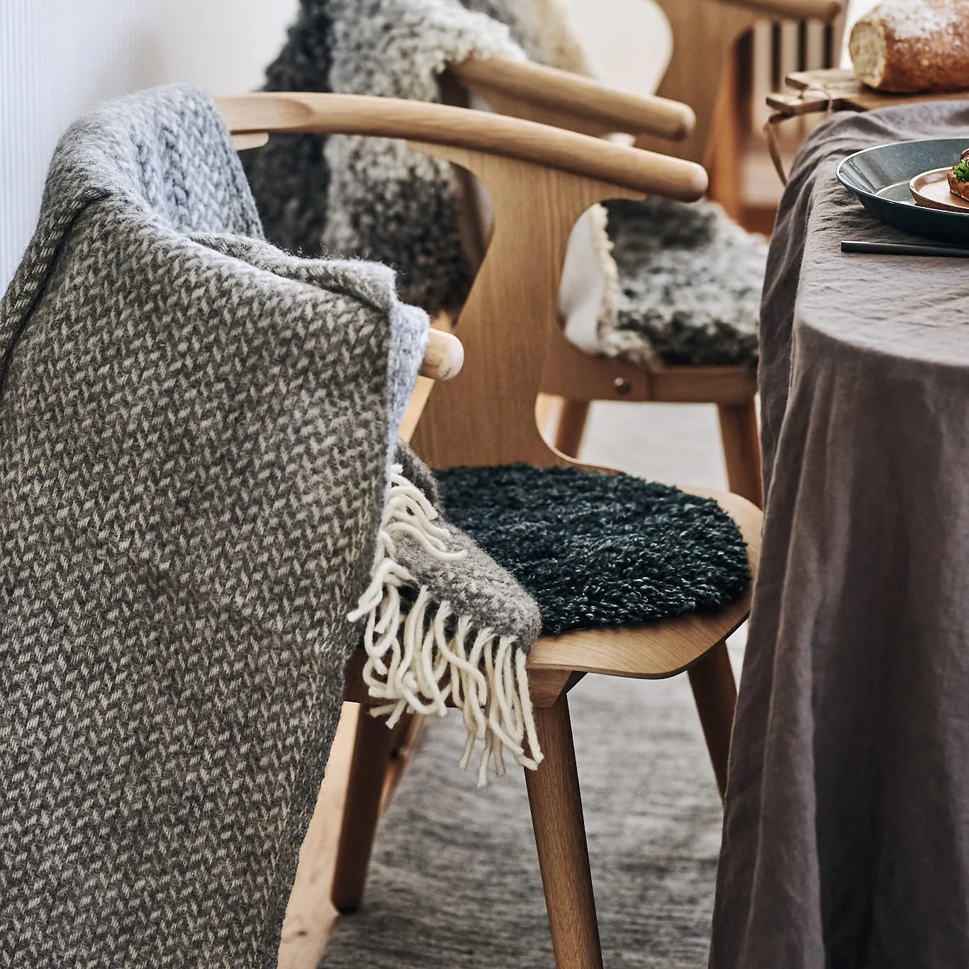 Polka wollen plaid, grijs Klippan Yllefabrik