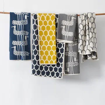 Veren chenille deken - diepblauw - Klippan Yllefabrik