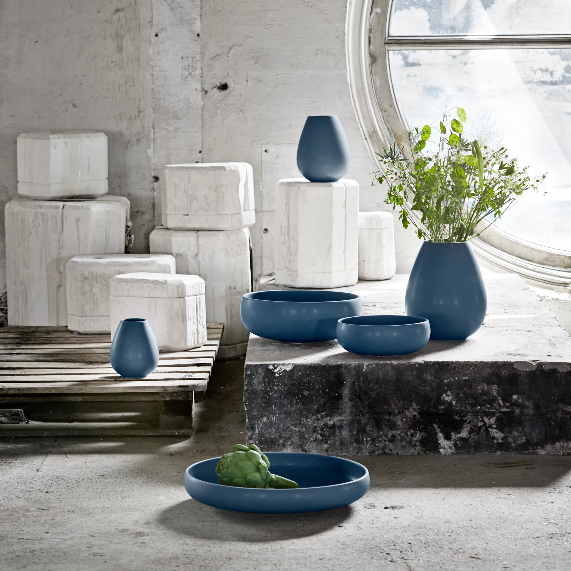 Earth schaal 30 cm, Blauw Knabstrup Keramik