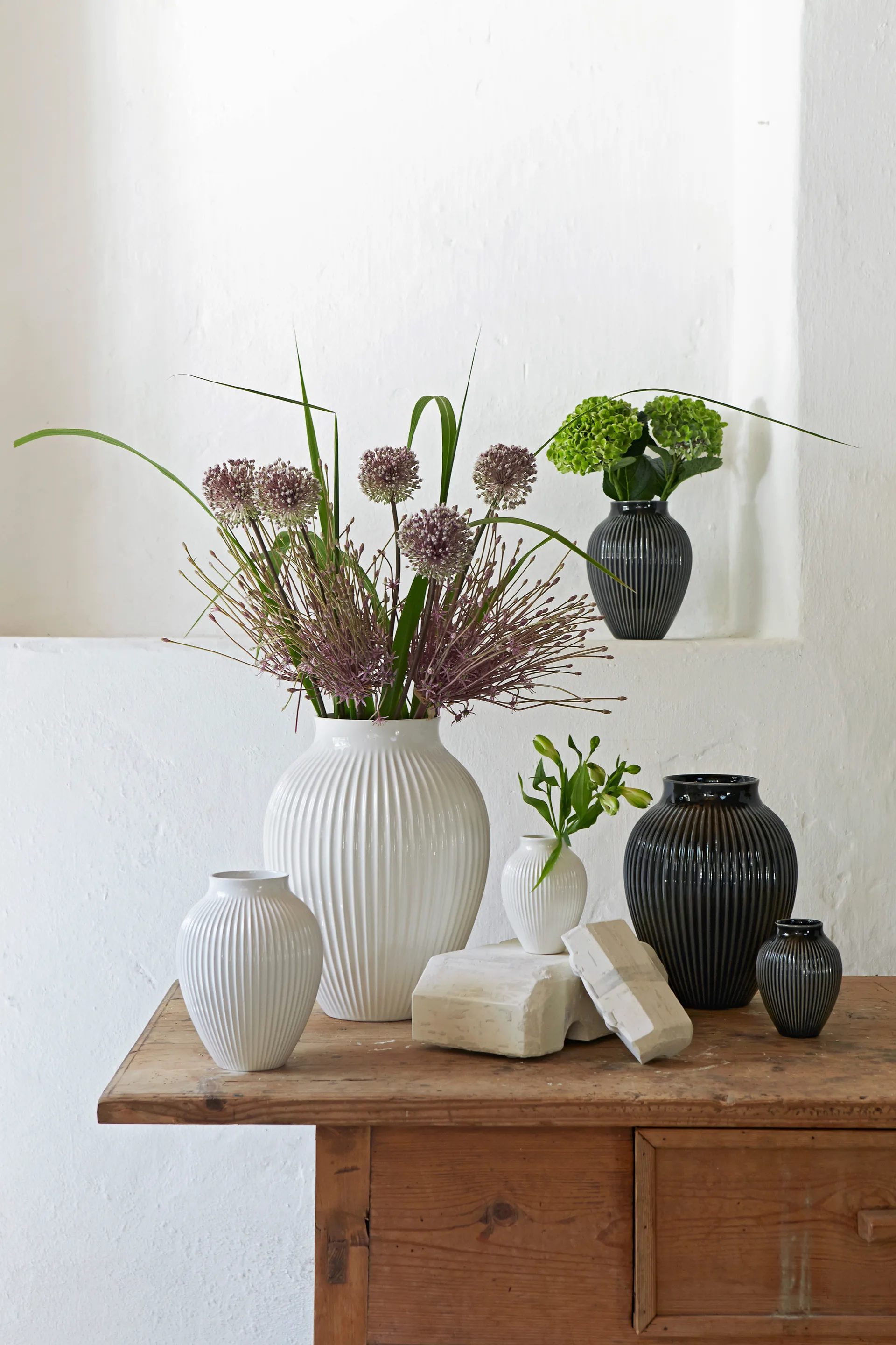 Knabstrup vaas geribbeld 35 cm, Wit Knabstrup Keramik