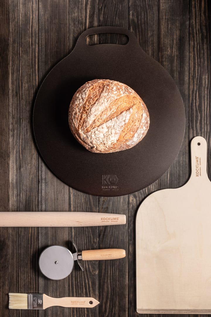 Kockums bak-pizzaplaat Ø35 cm, Koolstaal Kockums Jernverk
