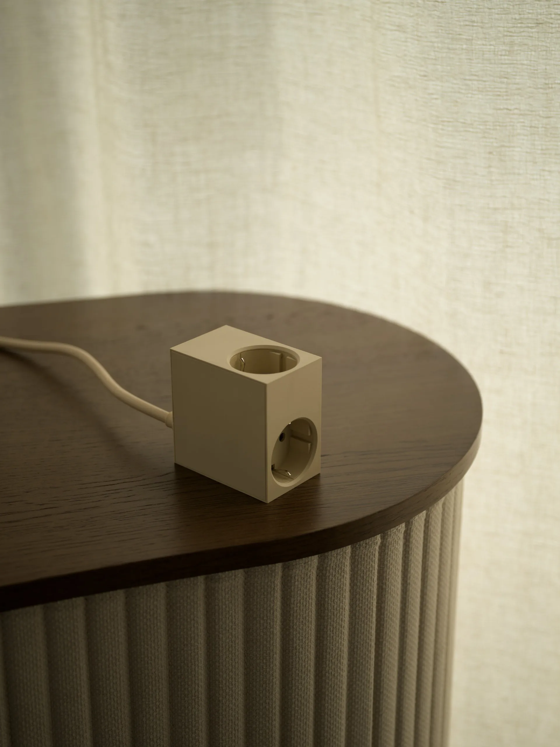 Cuboid stopcontact 2 m, Pearled Ivory Kord