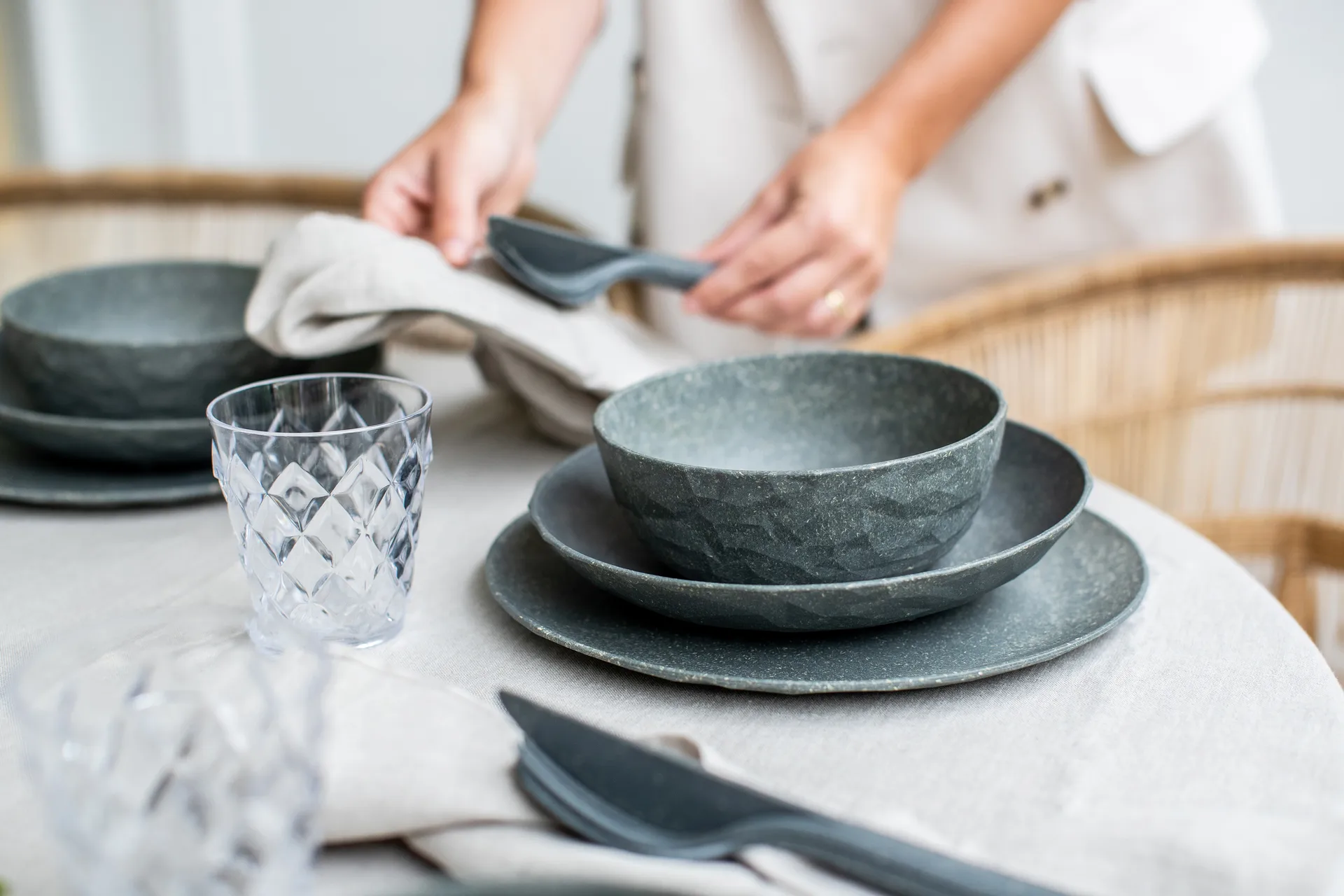 Club schaal Ø16,2 cm 4-pack biocirculair thermoplast, Nature ash grey Koziol