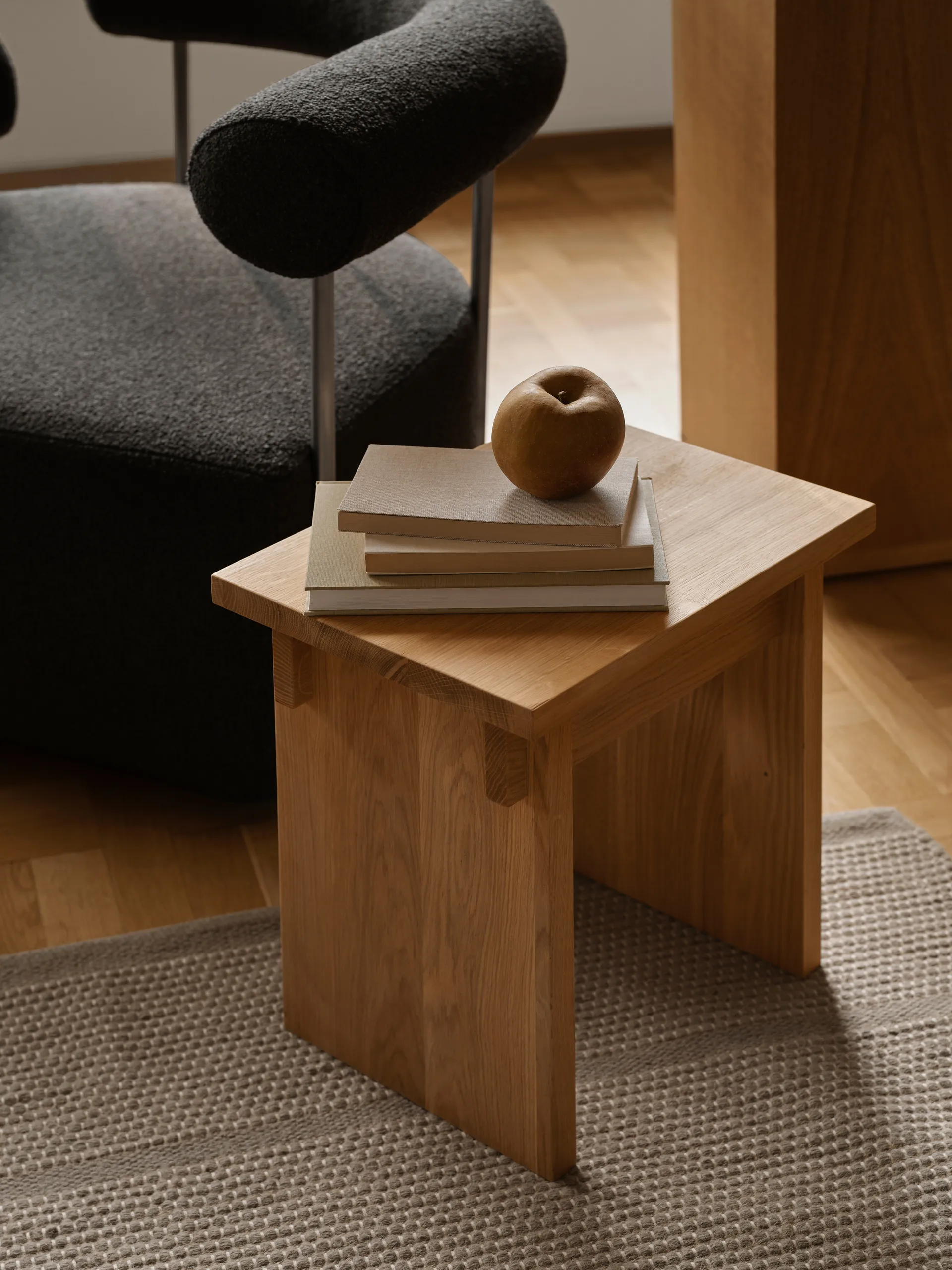 Artisan kruk 30x40 cm, Warm gelakt eik Kristina Dam Studio