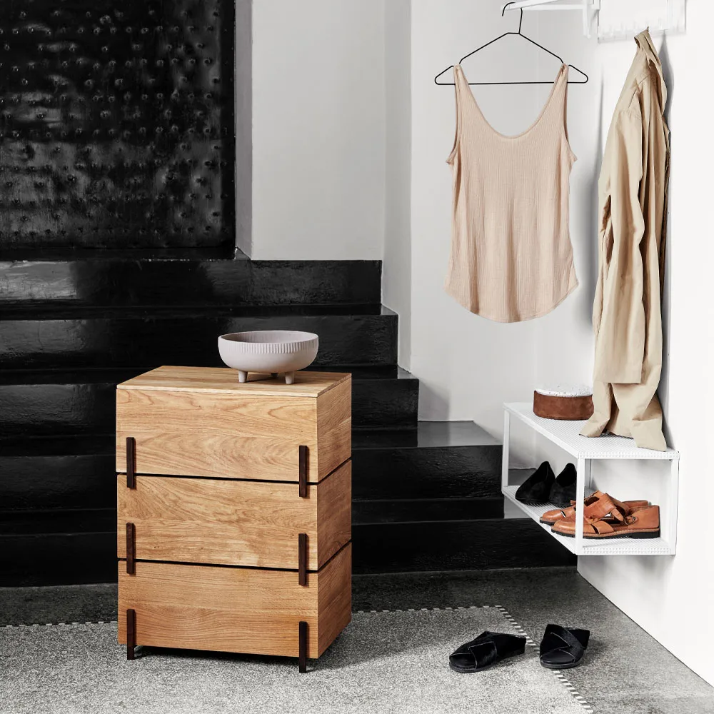 Bowl kom, grey engobe, small Kristina Dam Studio