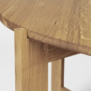 Collector eettafel Ø120x74 cm - Warm gelakt eik - Kristina Dam Studio