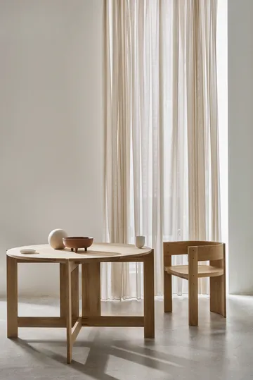 Collector eettafel Ø120x74 cm - Warm gelakt eik - Kristina Dam Studio