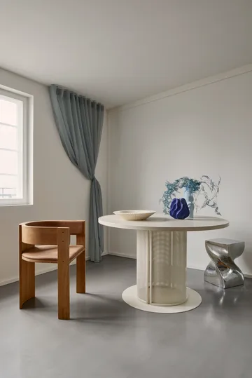 Collector stoel - Warm gelakt eik-cognackleer - Kristina Dam Studio