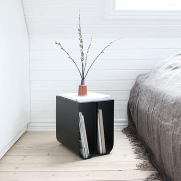 Curved bijzettafel - stainless steel - Kristina Dam Studio
