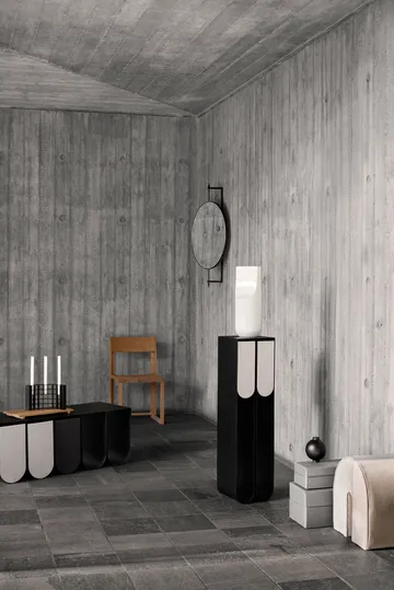 Curved sokkel - Zwart - Kristina Dam Studio