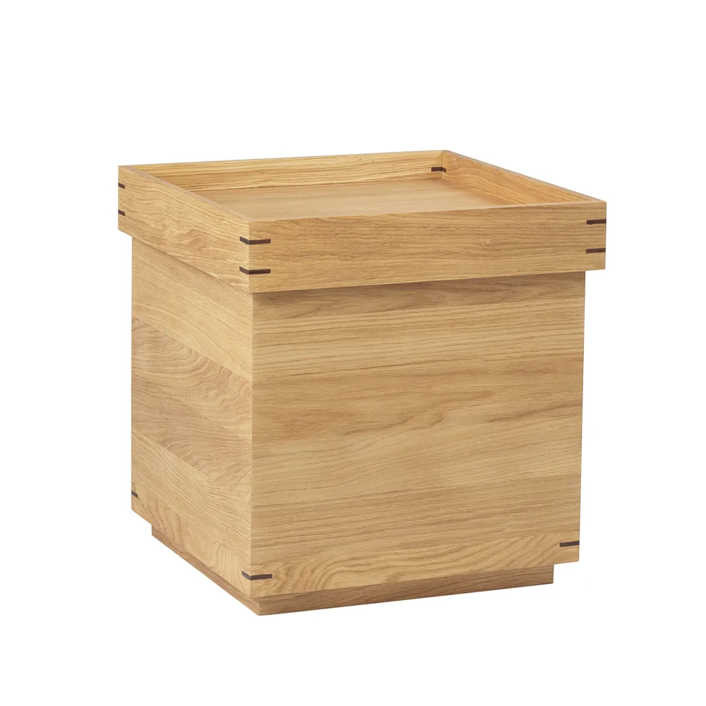 Japanese dienbladtafel 44x44 cm, dark oak, small Kristina Dam Studio