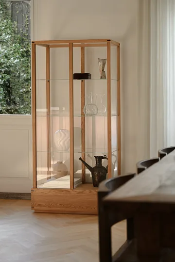 Japanese vitrinekast large - Warm geolied eik - Kristina Dam Studio
