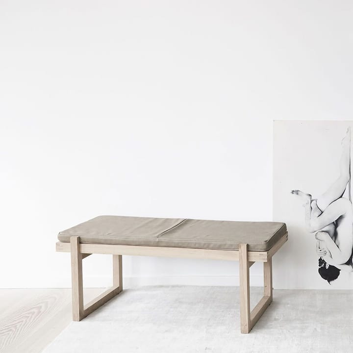 Minimal bankje, oak Kristina Dam Studio