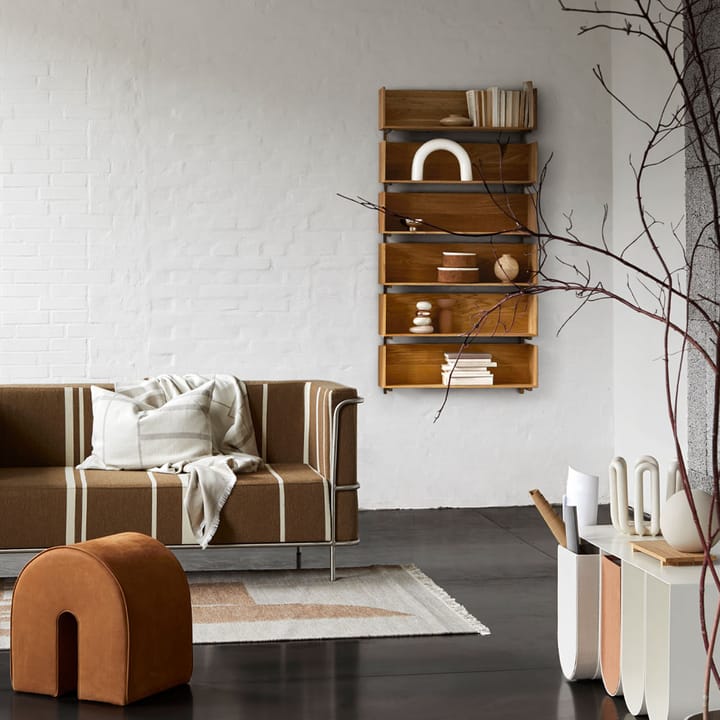 Stack wandplank, oak, console van donkergeolied walnoothout Kristina Dam Studio