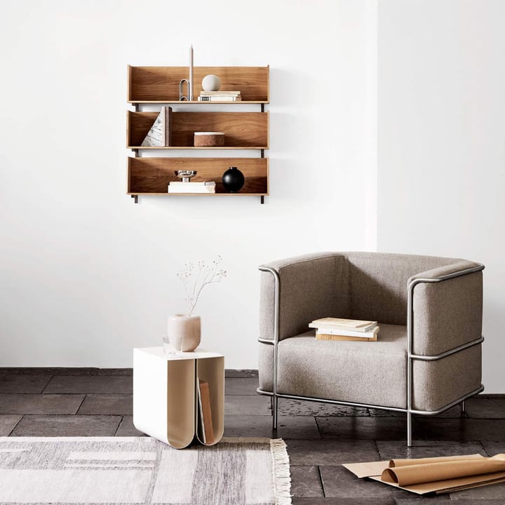 Stack wandplank, oak, console van donkergeolied walnoothout Kristina Dam Studio