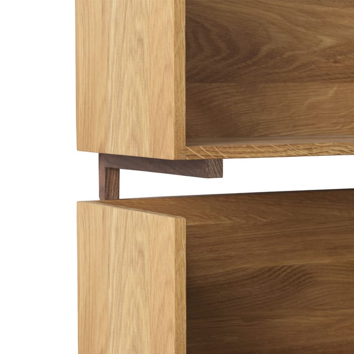 Stack wandplank - oak, console van donkergeolied walnoothout - Kristina Dam Studio