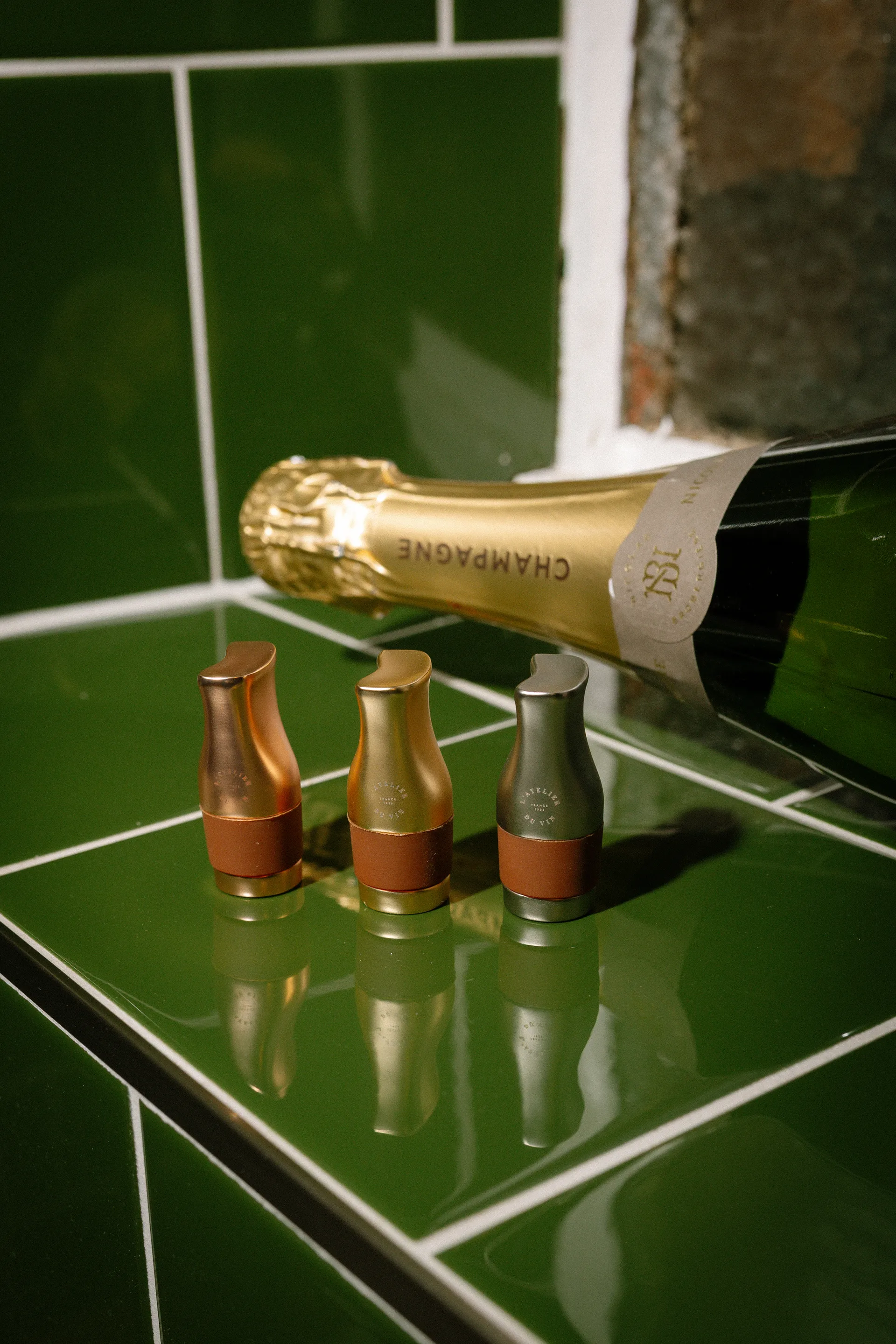 L'atelier du vin Le Trio flessenstoppers, Rose,zilver en goud(matt) L'Atelier du Vin