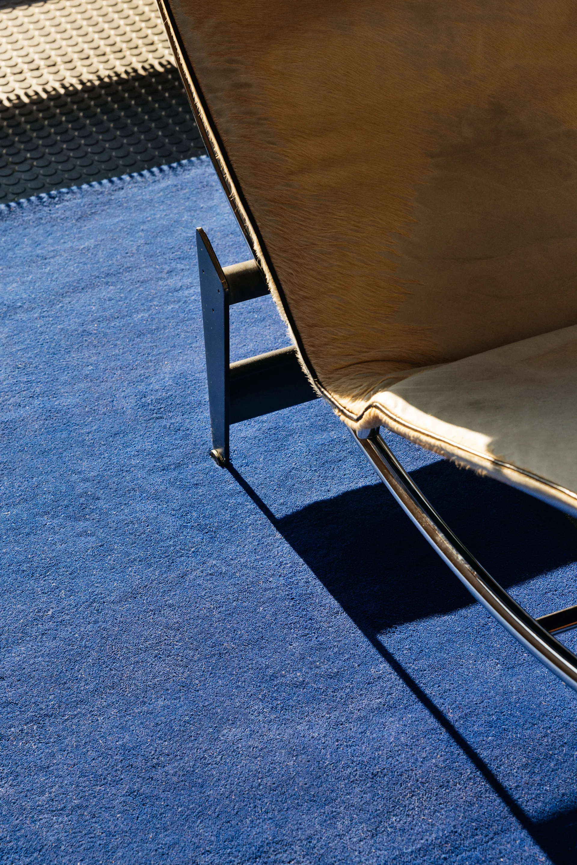 Solid Wool wollen vloerkleed, Donkerblauw, 180x270 cm Layered