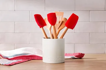 Le Creuset Signature spatel - Cerise, medium - Le Creuset