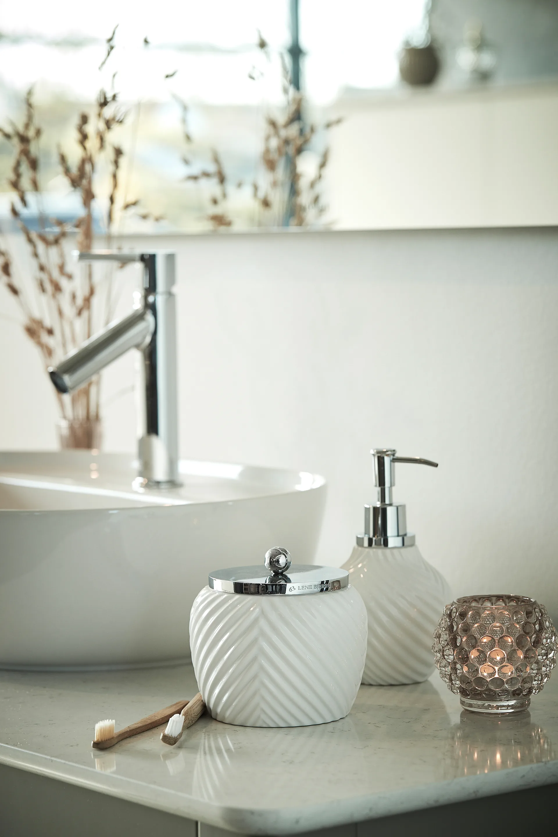 Milda zeeppompje 17,5 cm, White-silver Lene Bjerre