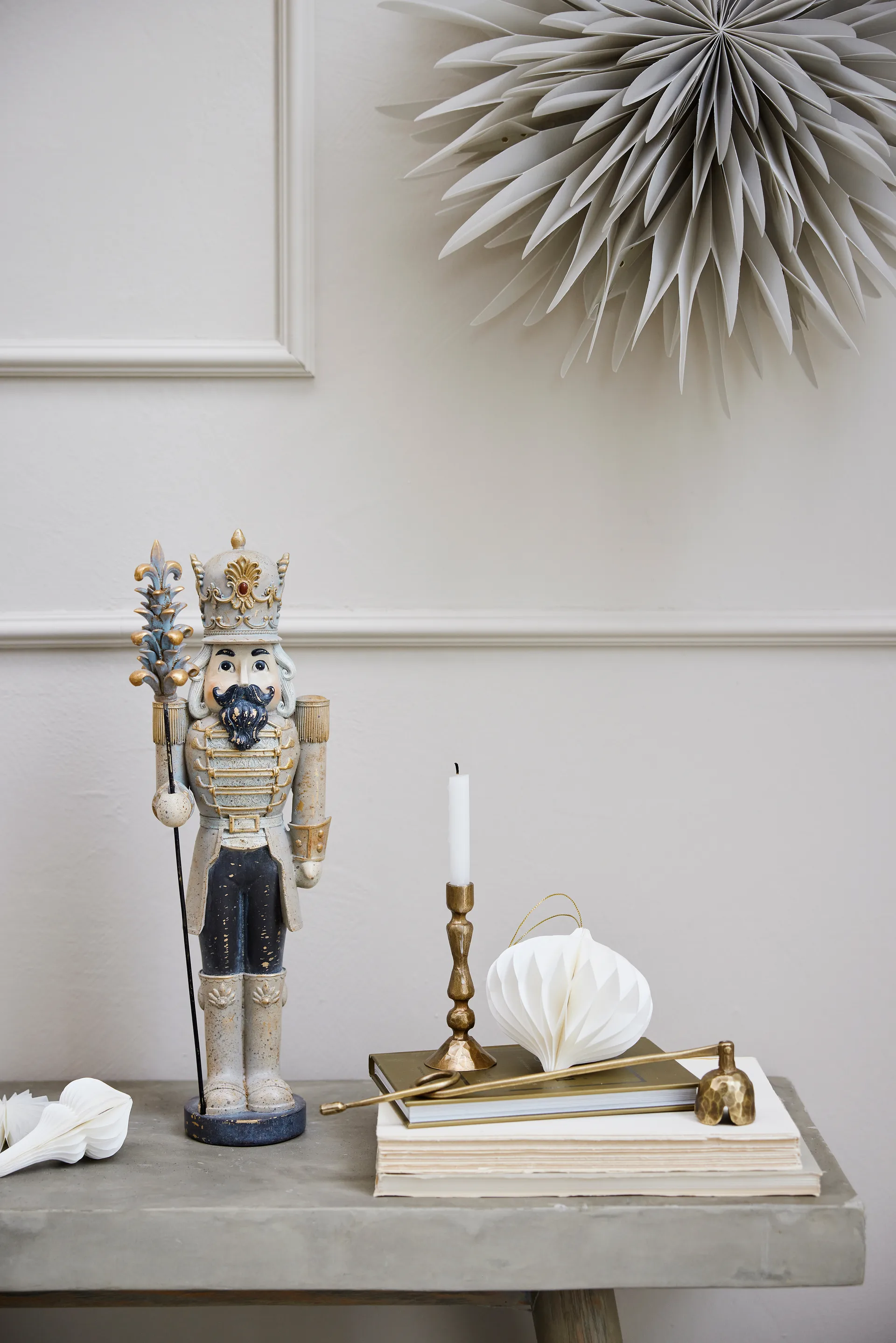 Palisia decoratiester Ø40 cm, Lichtgrijs Lene Bjerre