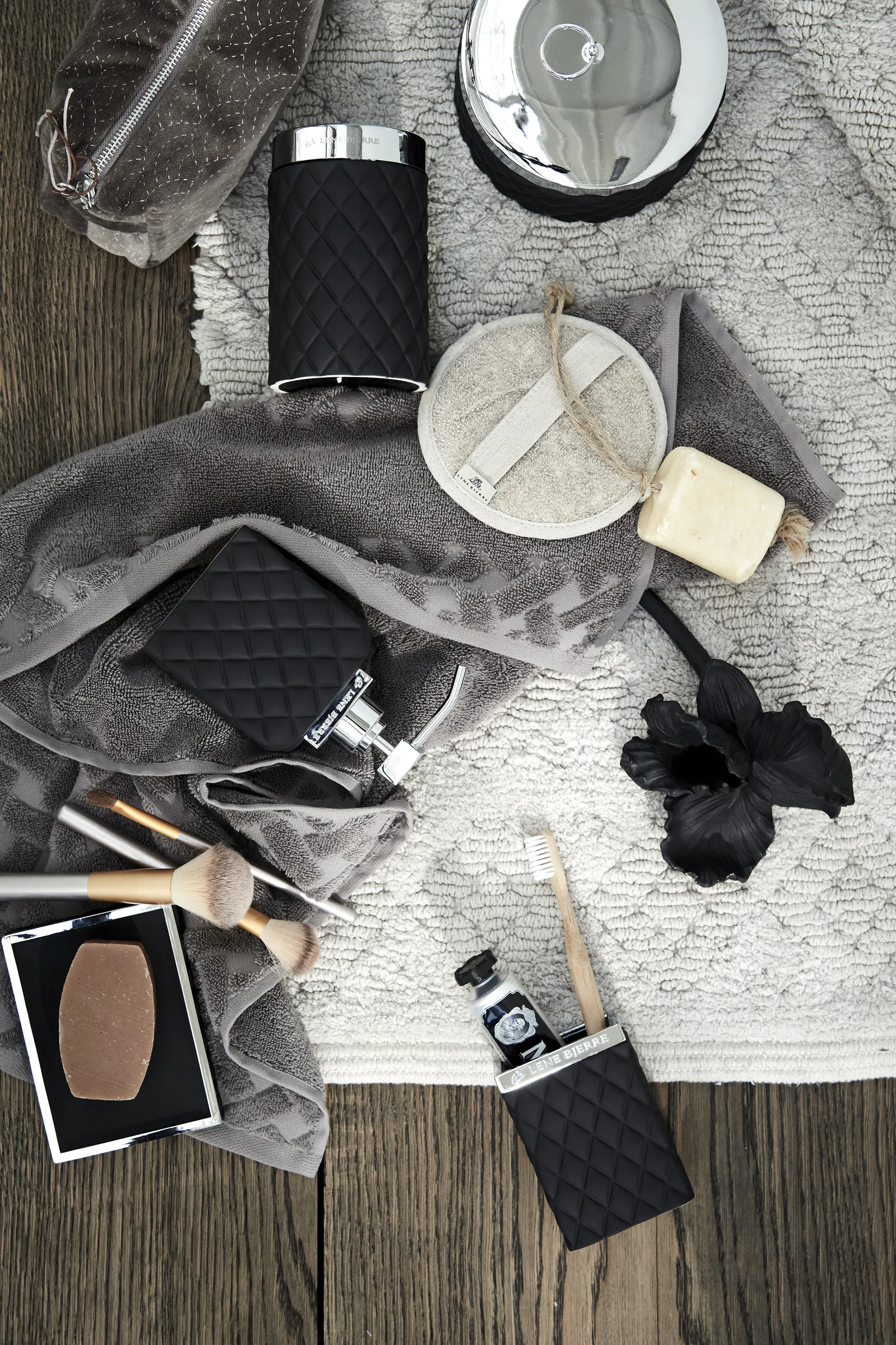 Portia zeepdispenser, Zwart-zilver Lene Bjerre