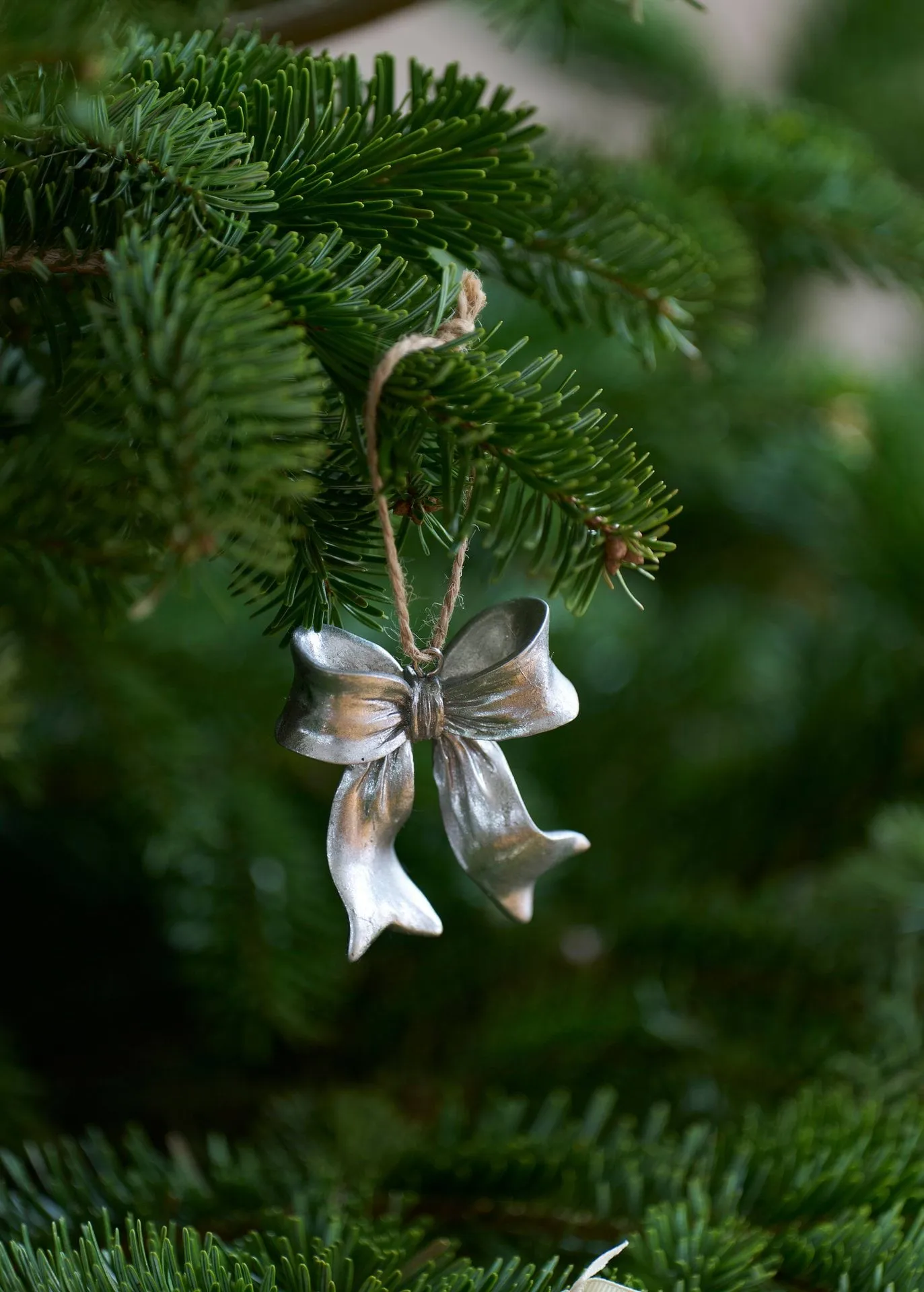 Serafina bow hanger, Zilverkleurig, 6x2,5x6,7 cm Lene Bjerre