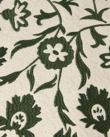 Flower Embroidered Wool Mix kussenhoes 50x50 cm - Light beige-green - Lexington