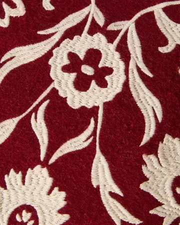 Flower Embroidered Wool Mix kussenhoes 50x50 cm - Red-Light beige - Lexington