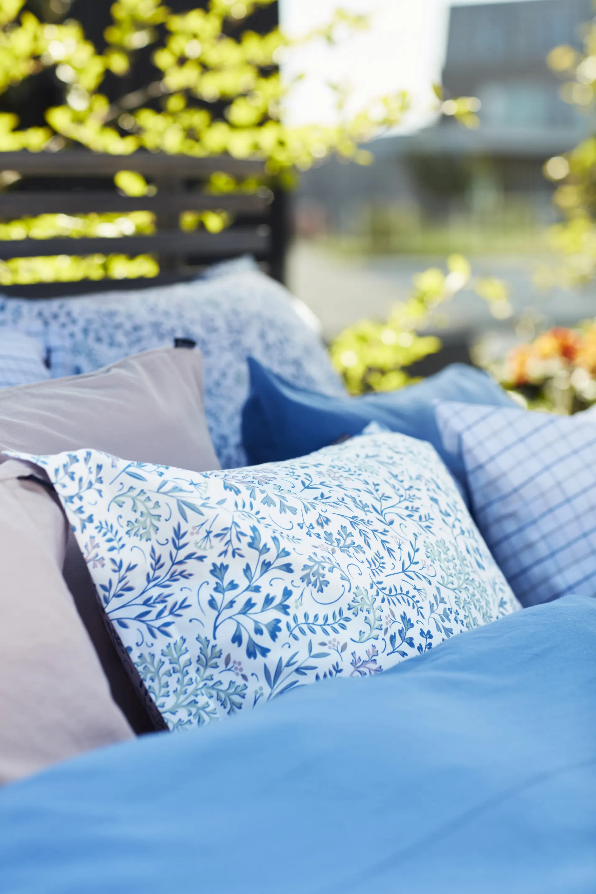 Flower Printed Cotton Sateen kussensloop 50x60 cm, Blauw Lexington