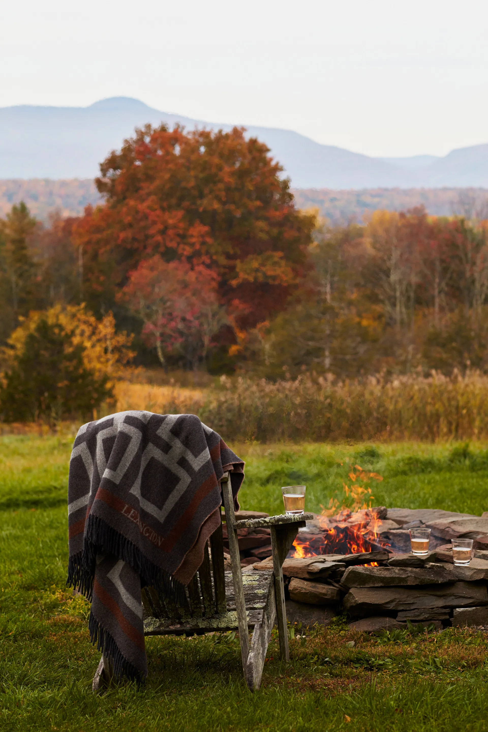 Graphic Recycled Wool plaid 130x170 cm, Dark gray-white-brown Lexington