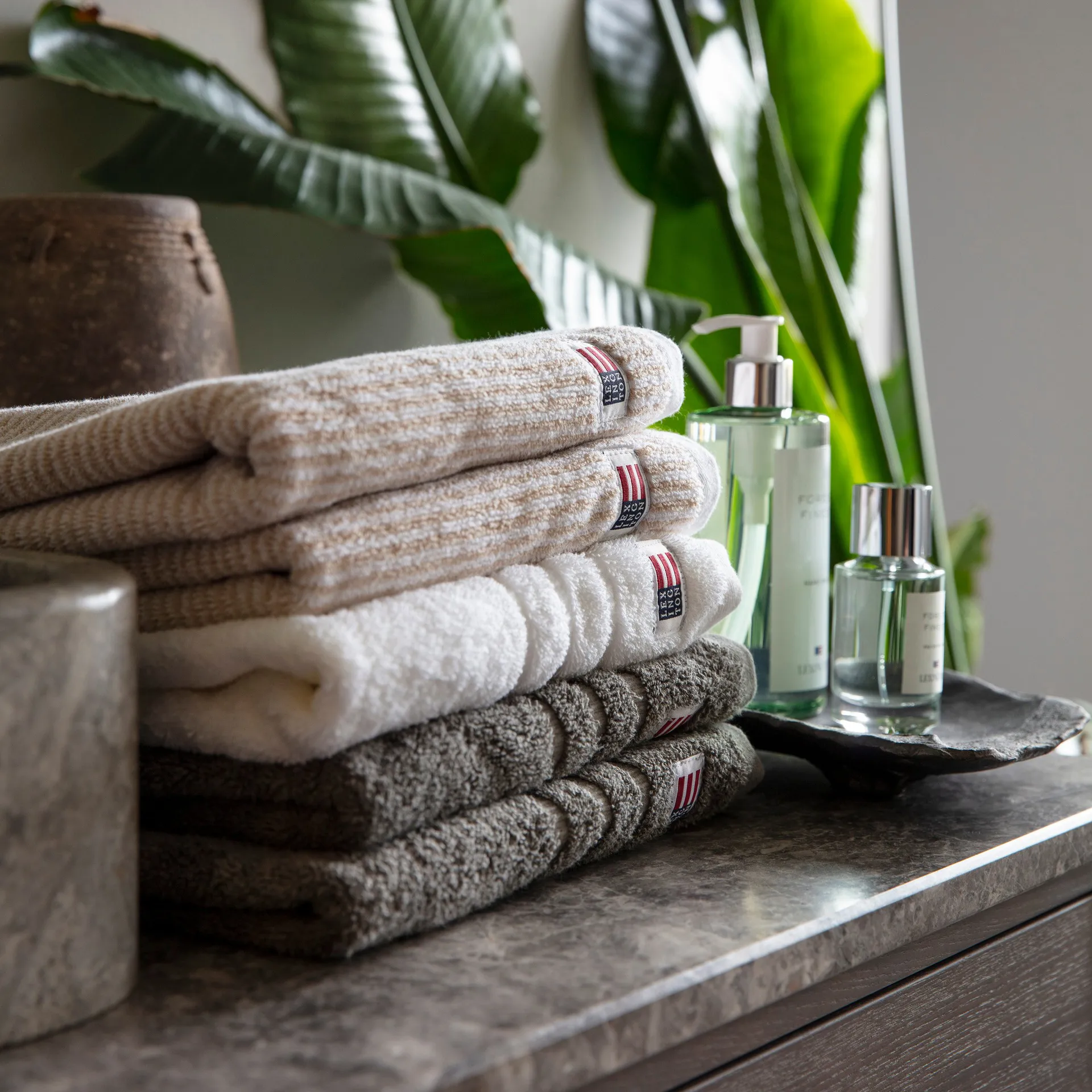 Icons Original Striped handdoek 50x70 cm, White-tan Lexington