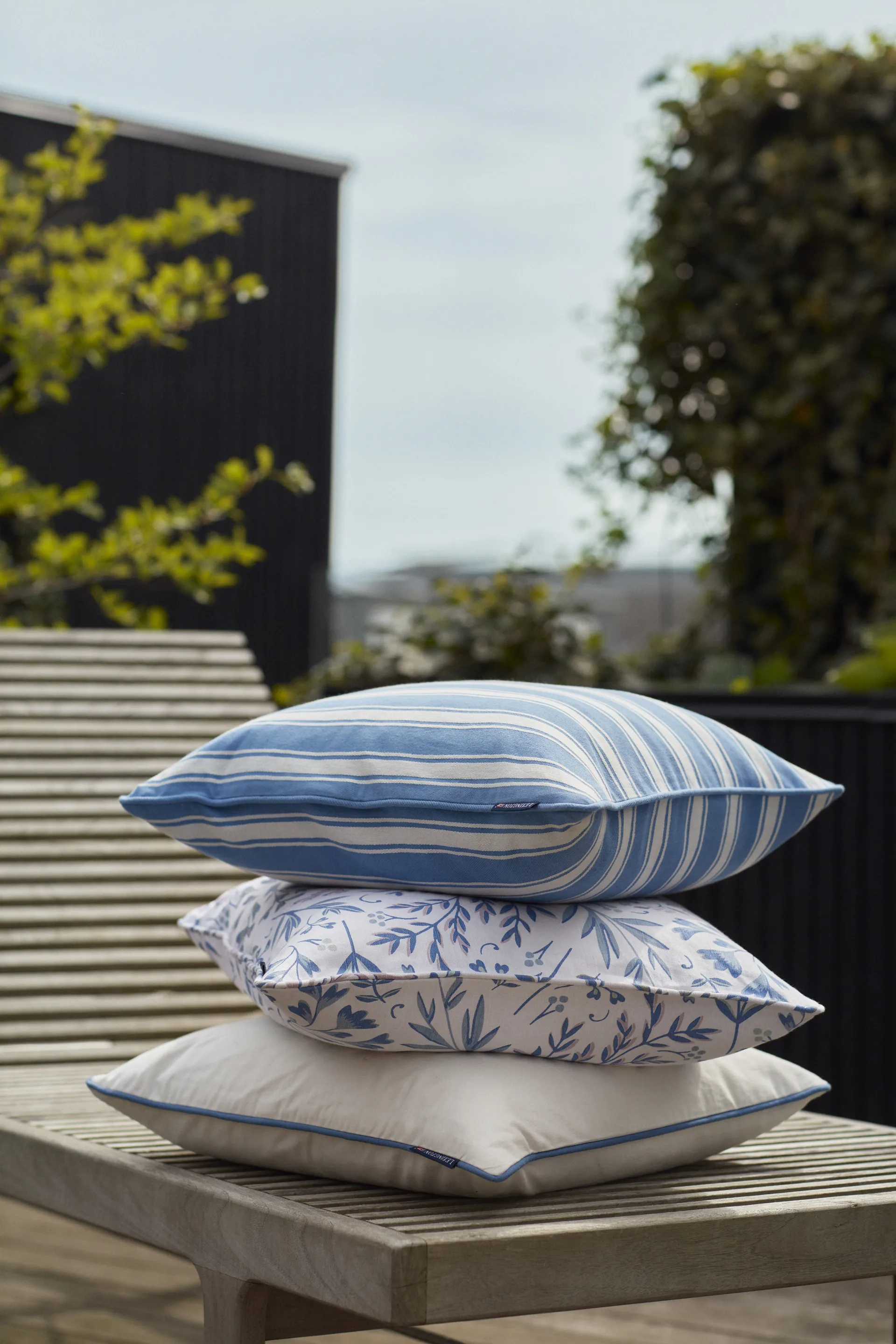 Printed Flowers kussenhoes 50x50 cm, Blauw Lexington